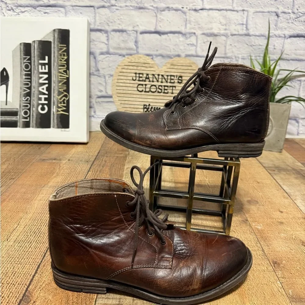 Bed Stu leather chukka boots size 10.5 with flaws